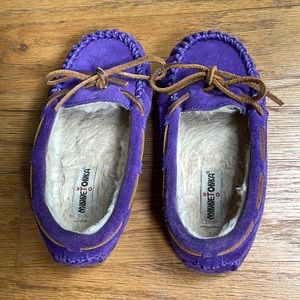 Minnetonka kid’s slippers! Toddler size 11. Great condition.